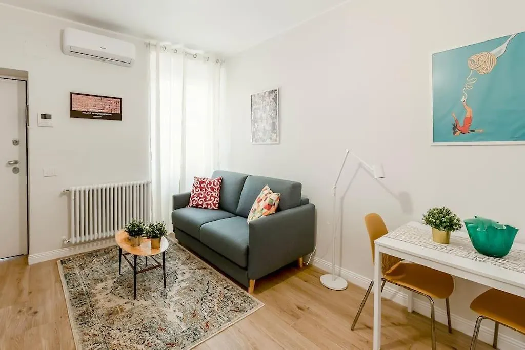 Casa Oriana 2 Milano Centro-Metro M1 Apartment 0*, Milan